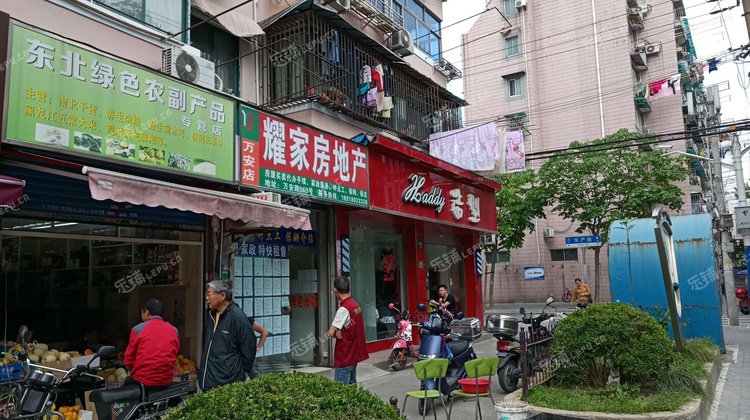 虹口江湾镇华严路110㎡水果店转让,个人照可用