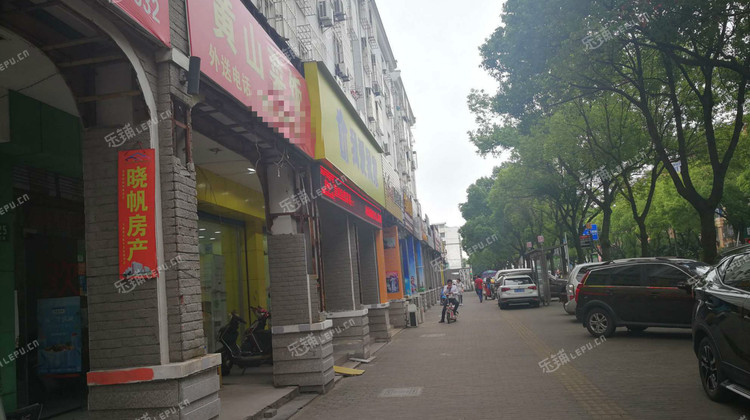 浦东惠南听潮路68㎡小吃快餐店转让,个人照可用,可明火,可餐饮