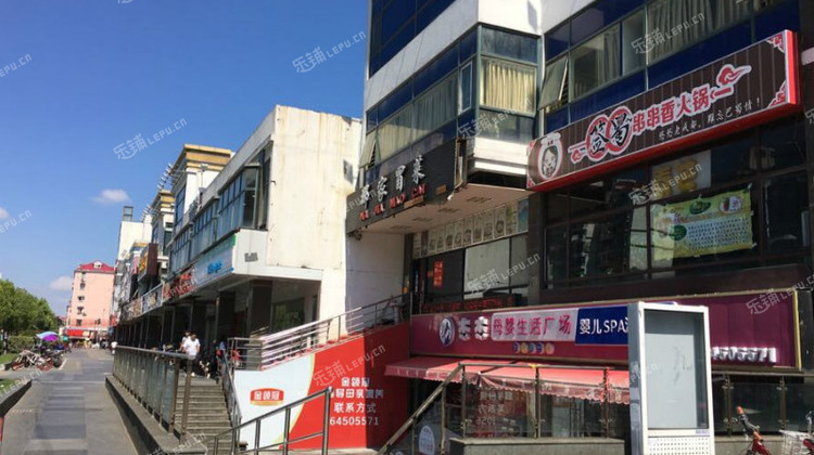 闵行吴泾永德路110㎡火锅店转让,个人照可用,可明火,可餐饮