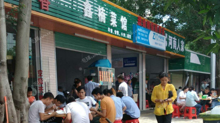 龙岗区横岗勤富路40㎡小吃快餐店转让,可办照,可明火,可餐饮