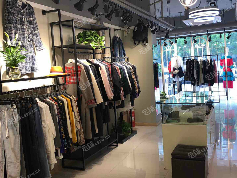 朝阳望京东阜通东大街100㎡服装店转让,个人照可用