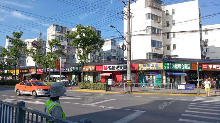 宝山月浦绥化路33㎡小吃快餐店转让,个人照可用,可餐饮