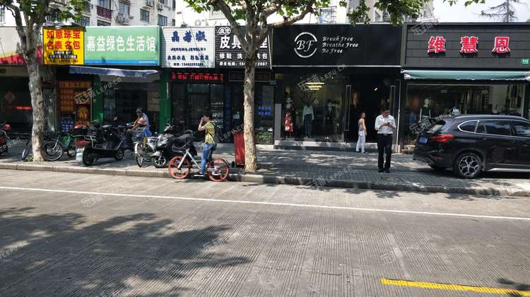 浦东金桥台儿庄路50㎡服装店转让,公司照可过户