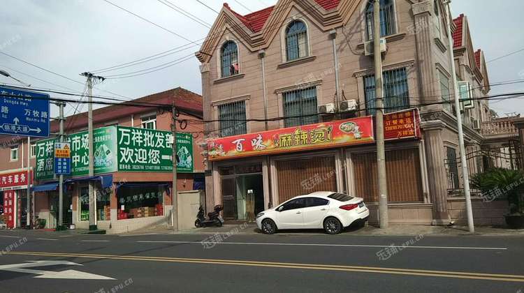 浦东万祥镇万和路210㎡小吃快餐店转让,个人照可用,可明火,可餐饮