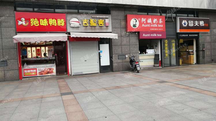 松江松江新城通跃路30㎡小吃快餐店转让,个人照可用,可明火,可餐饮