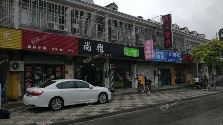 嘉定外冈冈峰路25㎡美发店转让,可办照