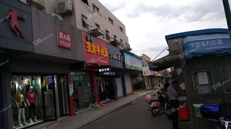 浦东高行东靖路157㎡服装店出租,可办照