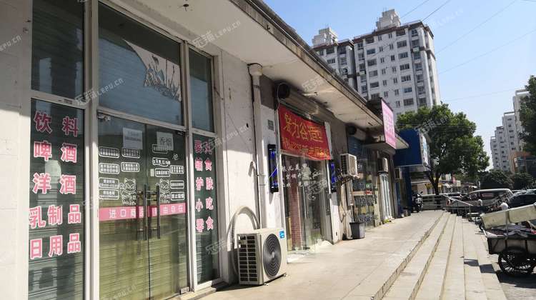 闵行马桥银春路60㎡休闲食品店转让,可办照