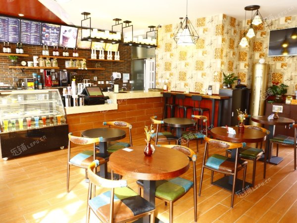 海淀西三旗安宁庄路59㎡咖啡厅转让，公司照可过户，可餐饮
