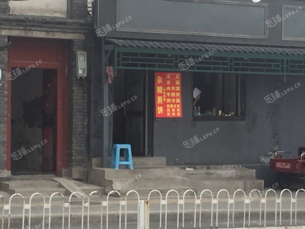 西城宣武门西草厂街15㎡小吃快餐店(窗口)出租，可办照，可餐饮