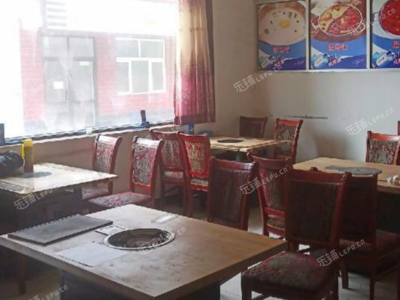 昌平昌平县城旧西路150㎡川菜馆转让，个人照可用，可明火，可餐饮