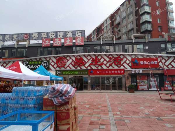 朝阳立军路26㎡小吃快餐店(窗口)转让，公司照可过户，可餐饮
